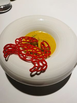 Crab cracker with madras curry  at Haoma in Bangkok