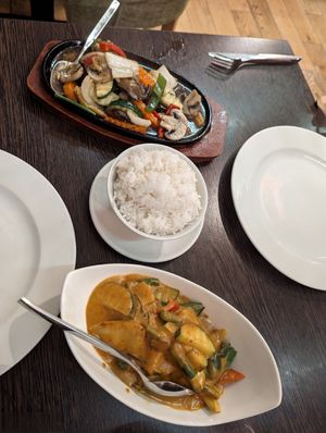 Stir Fry Garlic and Peppers, Jasmine Rice, Panang Curry at Chang Thai in Brecon