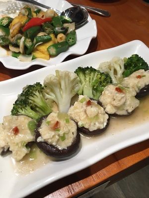 Food at Yuán Shàn SùShí 圓善素食 in Kowloon