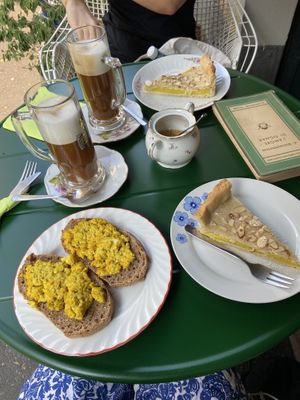 Tofu scramble and lemon tart  at La Schiscetteria in Milan