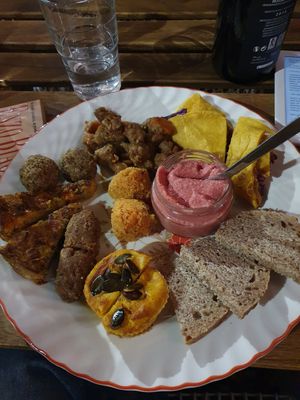 Platter at La Schiscetteria in Milan