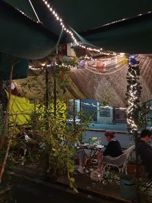 Outside at La Schiscetteria in Milan