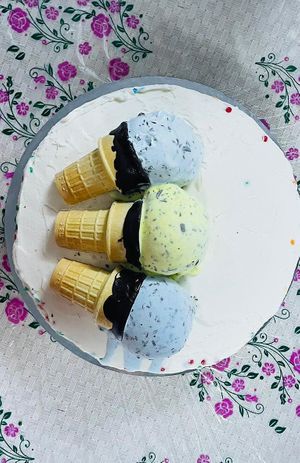 # birthday ice cream cake at Amor Amor in Doha