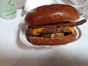 Western burger at Meta Burger in Edgewater