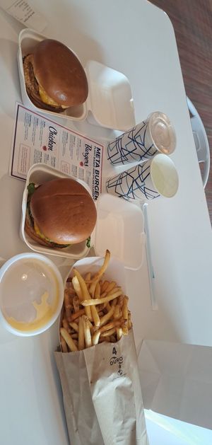  at Meta Burger in Edgewater