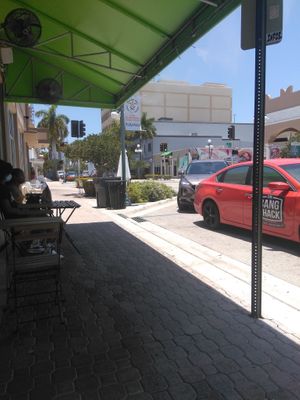 Outside seating with misting water for the hot days at C4Eats in Hollywood
