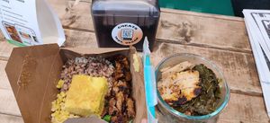 Citrus tips dinner & grilled chik'n bowl 🙌🏼 at C4Eats in Hollywood