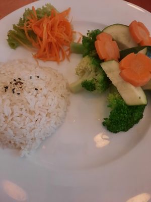 Main dish 2/2 (12) at Loving Hut in Hamburg