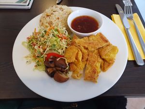 Dish 23: Fried soy platters with garlic at Loving Hut in Hamburg