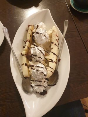 Banana Split at Loving Hut in Hamburg