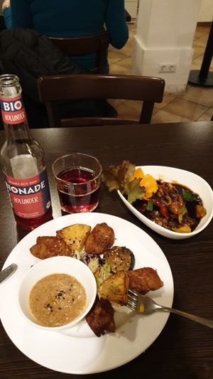 Vietnames BBQ with peanut sauce (soy meat)
Saitan in soy sauce and vegtables. I ordered and reccomend extra rice with that. at Loving Hut in Hamburg