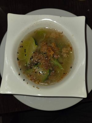 Gemüsesuppe at Loving Hut in Hamburg