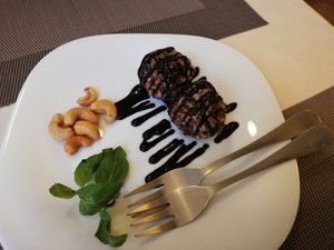 Datteln nuss mix at Loving Hut in Hamburg