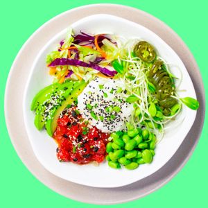Spicy Tuna Poke Bowl served with Sriracha Mayo or Wasabi Mayo at Golden State Vegan Sushi in Bangkok