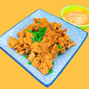 Crazy Crunchy Mushroom served with Sriracha or Natural Mayo at Golden State Vegan Sushi in Bangkok