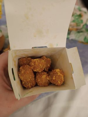 Popcorn Chick'n at Oowee Vegan in South West London