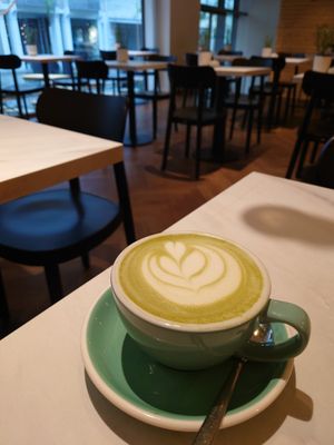 Matcha Latte Hafermilch at Birdie & Co - Mittelstraße in Dusseldorf