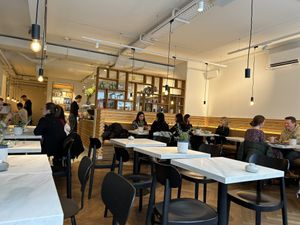   at Birdie & Co - Mittelstraße in Dusseldorf