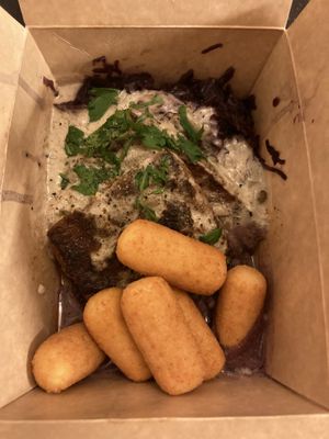 Pfeffer Rahm big Steak mit Kroketten  at Rebels in Bamberg