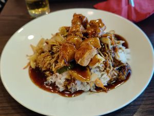 Seitan Spieße in Pfeffersauce mit Gemüse und Reis at Lung Fung in Neunkirchen