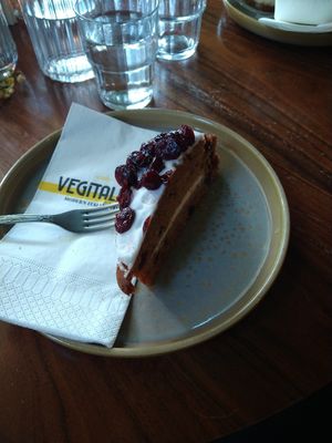 Carrot cake at Vegitalian - Schoutenstraat in Utrecht