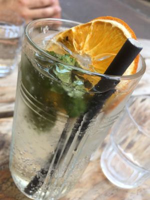 Hausgemachte Limo - teuer aber nicht gut  at Vegitalian - Schoutenstraat in Utrecht