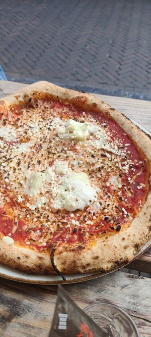 4 kazen pizza at Vegitalian - Schoutenstraat in Utrecht