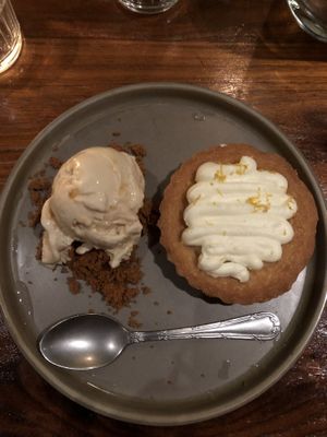 lemon tart with honeycomb icecream  at Vegitalian - Schoutenstraat in Utrecht