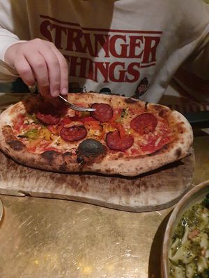 Vegan No Pepperoni pizza at Vegitalian - Schoutenstraat in Utrecht