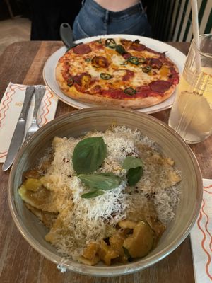 ravioli and gluten free no pepperoni pizza   at Vegitalian - Schoutenstraat in Utrecht