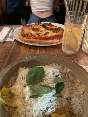 ravioli and gluten free no pepperoni pizza   at Vegitalian - Schoutenstraat in Utrecht