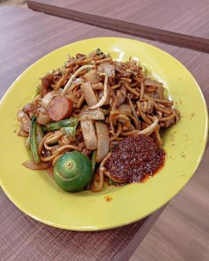 19 Nov 23 - Original Char Kway Teow sold at new location, price remain $6.80.

The mock sausage and crispy mock pork lard add flavour and texture to this dish. at No Monkey Business in Northeast Singapore
