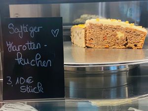 Vegan carrot cake and vegan banana bread  at Coffee Hug in Reutlingen