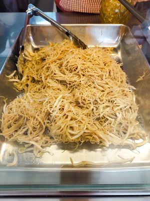 Bee hoon at Happy Life Vegetarian 喜悦人生素食 in Central Singapore