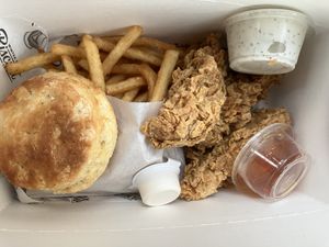 WPBC box with ranch and honey style sauce #Veganuary at Winter Park Biscuit Company in Orlando