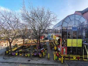 Posto fantastico! Cibo vegano spettacolare! Proprietaria dolcissima! Torneremmo a Swansea solo per mangiare nuovamente qui! at Gigi Gao's Favourite Authentic Chinese in Swansea