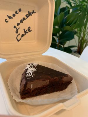 choco ganashu cake at Vegan Vanilla Bakery in Daejeon