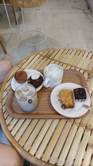 Fooood at Vegan Vanilla Bakery in Daejeon