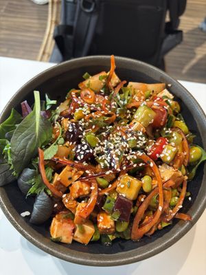   at Ma'loa in Bonn