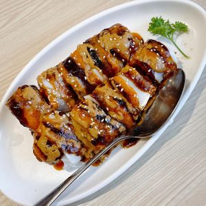 Crispy Golden Rice Rolls $4.80 at Lotus Vegetarian 莲心 - Novena in Central Singapore