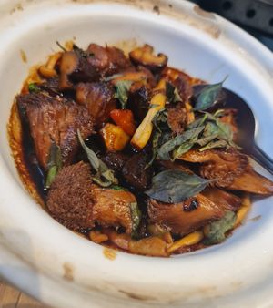 Claypot mushroom with Basil Leaves ~ 15/6/22 at Lotus Vegetarian 莲心 - Novena in Central Singapore