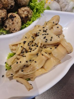 Shrooms with special sauce ~ 31/10/22 at Lotus Vegetarian 莲心 - Novena in Central Singapore