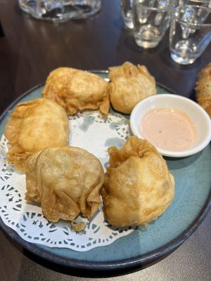 Shrimp wanton- strangely similar to green dot 10/10  at Lotus Vegetarian 莲心 - Novena in Central Singapore