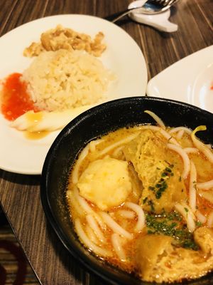 Mini laksa and mini chicken rice.  at Lotus Vegetarian 莲心 - Novena in Central Singapore