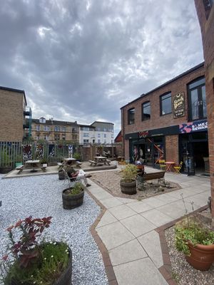 Outdoor seating   at Vivi's Deli in Glasgow