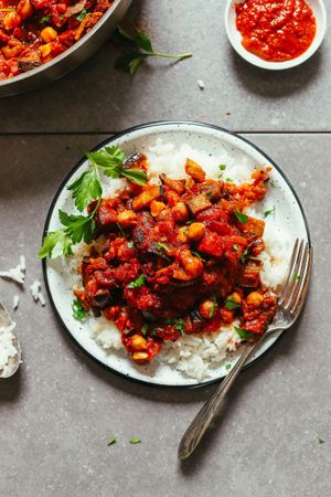 MARRAKESH EXPRESS v

MOROCCAN SPICED TOMATO, CHICKPEA AND EGGPLANT STEW. SERVED WITH FLATBREAD & KALE SALAD
 at Globowl Cafe in Lexington