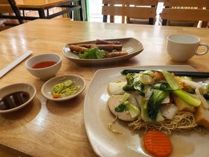 Soft noodle && fried spring roll at Hoang Nhi - P1 in Da Lat