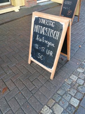 Donnerstags Mittagstisch, Bio & vegan  at Louie's Grünepflaume in Hamburg