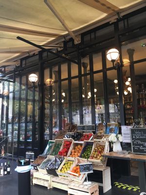 Entrance  at Notre Table in Paris