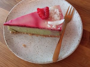 ciasto malinowe at Eter Vegan Bakery in Warsaw